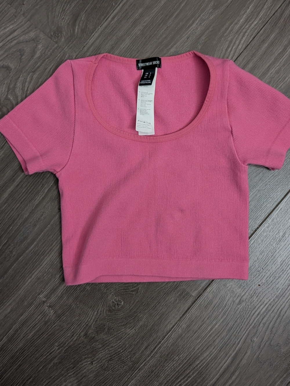 New Streetwear Society Seamless Crop Size Small Perfect Condition